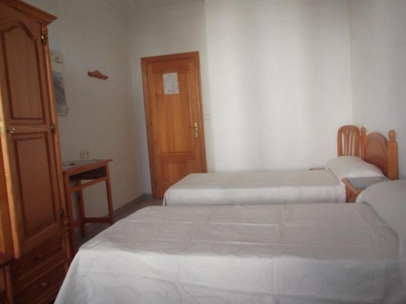Casa De Huespedes El Almendro Otel İbiza Kenti Oda fotoğraf